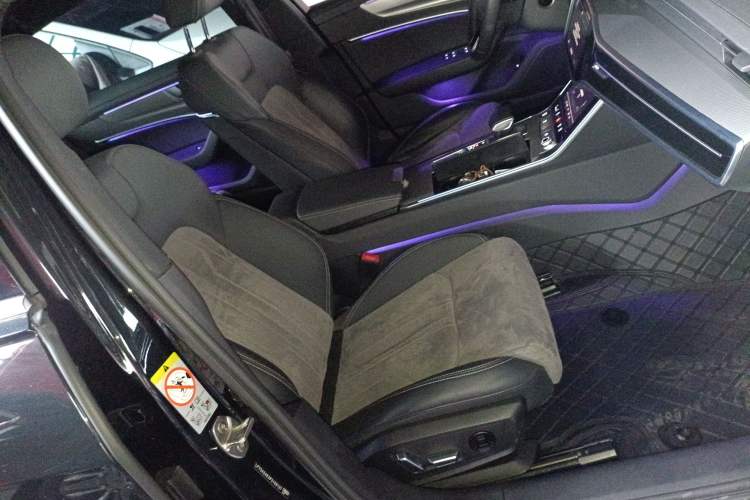 Used Audi A6L 2024 40 TFSI Luxury Dynamic Edition Right Front Seat