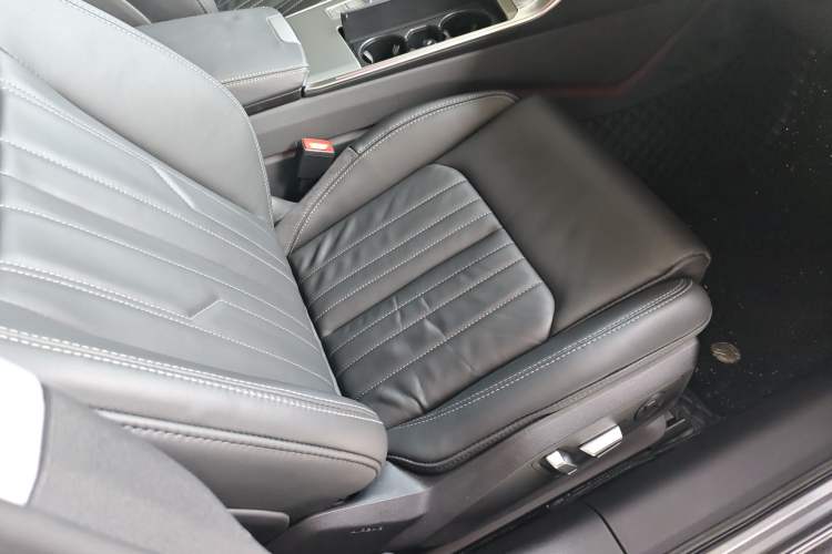 Used Audi A6L 2024 40 TFSI Luxury Prestige Edition Right Front Seat