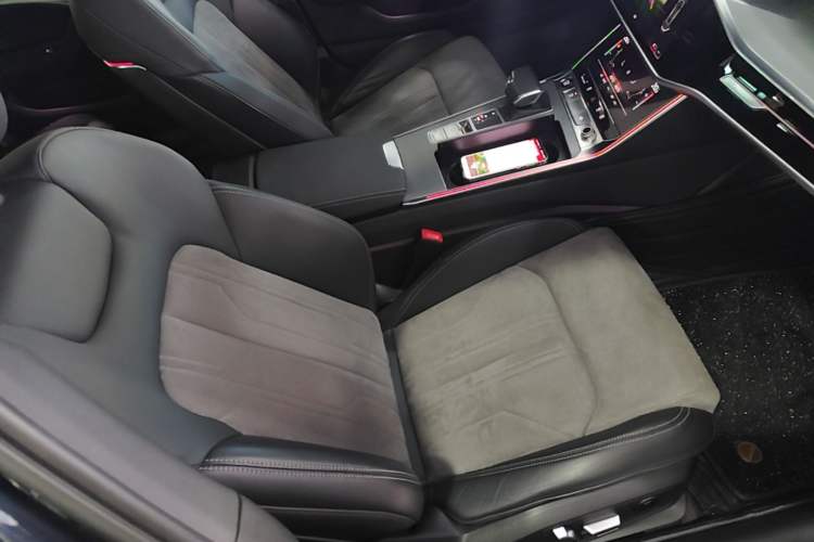 Used Audi A6L 2024 40 TFSI Luxury Dynamic Edition Right Front Seat