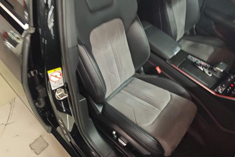Used Audi A6L 2024 45 TFSI quattro Prestige Dynamic Edition Right Front Seat