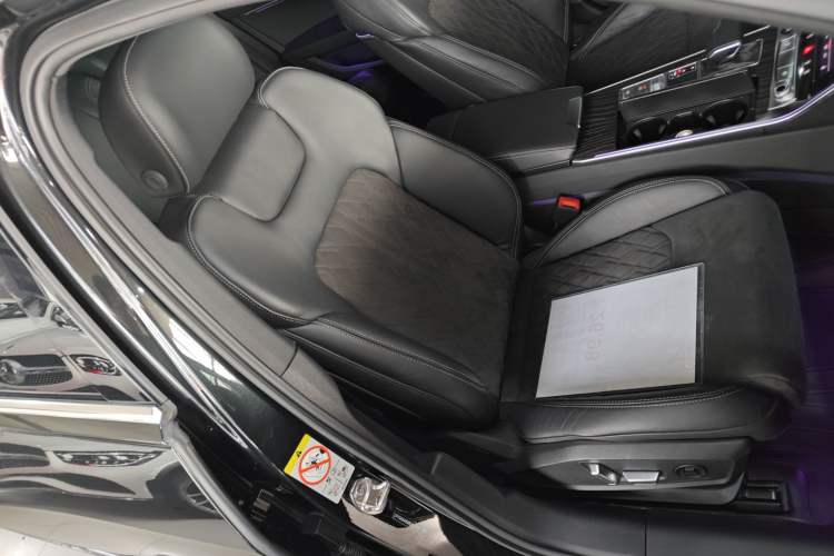 Used Audi A6L 2024 45 TFSI quattro Prestige Dynamic Edition Right Front Seat