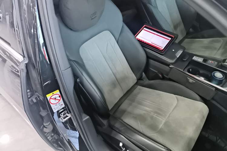 Used Audi A6L 2024 40 TFSI Luxury Dynamic Edition Right Front Seat