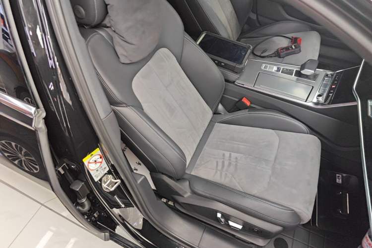Used Audi A6L 2024 45 TFSI Prestige Dynamic Edition Right Front Seat