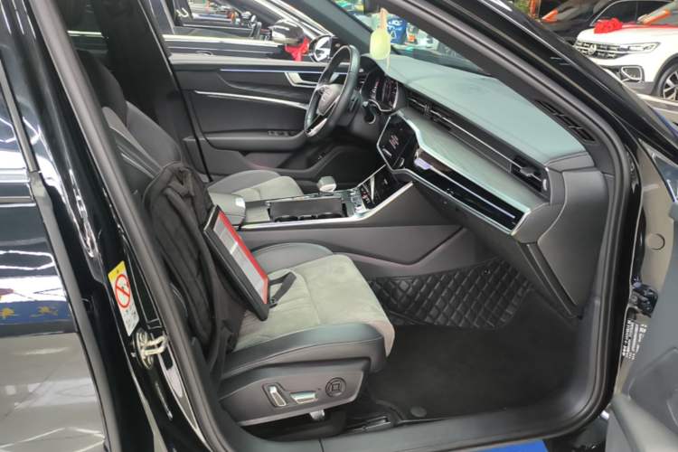 Used Audi A6L 2024 45 TFSI quattro Prestige Dynamic Edition Right Front Seat