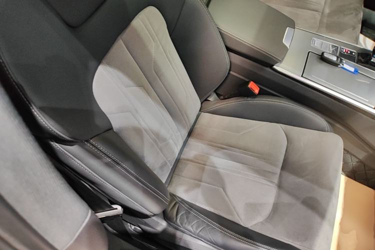 Used Audi A6L 2024 40 TFSI Luxury Dynamic Edition Right Front Seat