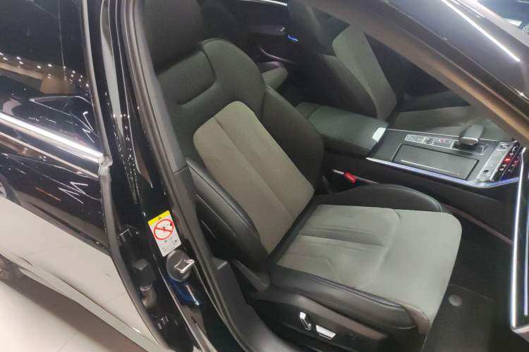Used Audi A6L 2024 45 TFSI quattro Prestige Dynamic Edition Right Front Seat