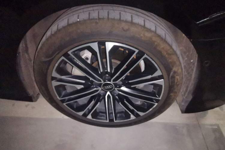 Used Audi A6L 2024 45 TFSI Prestige Dynamic Edition Right Front Wheel Hub