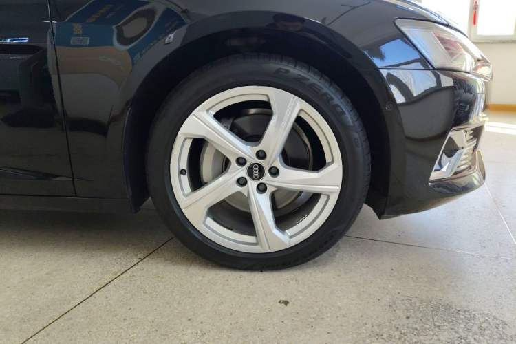 Used Audi A6L 2024 45 TFSI Prestige Elegant Edition Right Front Wheel Hub