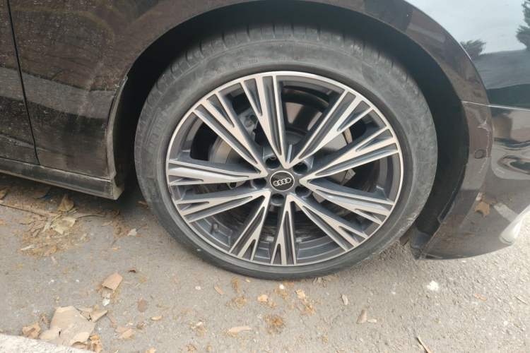 Used Audi A6L 2024 45 TFSI Prestige Dynamic Edition Right Front Wheel Hub