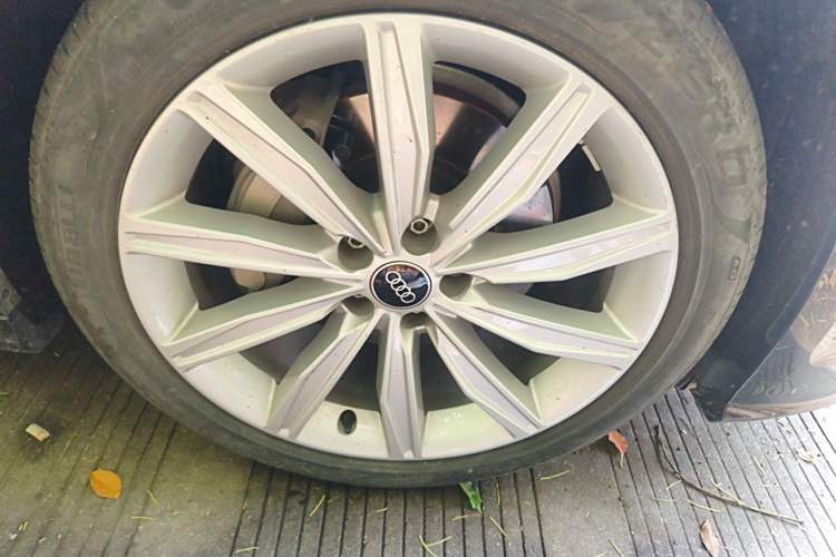 Used Audi A6L 2024 45 TFSI Prestige Dynamic Edition Right Front Wheel Hub