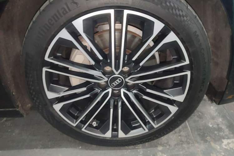 Used Audi A6L 2024 45 TFSI quattro Prestige Elegant Edition Right Front Wheel Hub
