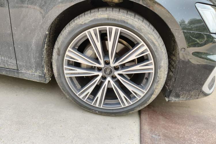 Used Audi A6L 2024 45 TFSI quattro Prestige Dynamic Edition Right Front Wheel Hub