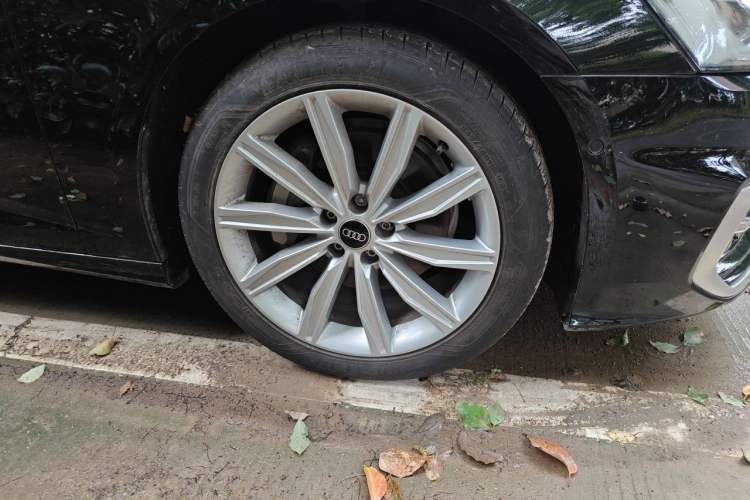 Used Audi A6L 2024 45 TFSI Prestige Dynamic Edition Right Front Wheel Hub