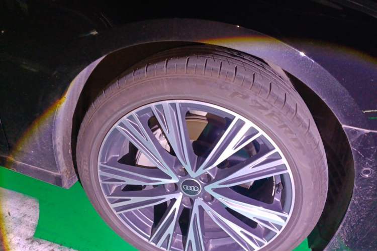 Used Audi A6L 2024 45 TFSI quattro Prestige Dynamic Edition Right Front Wheel Hub