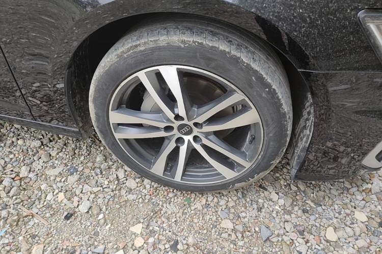 Used Audi A6L 2024 40 TFSI Luxury Dynamic Edition Right Front Wheel Hub