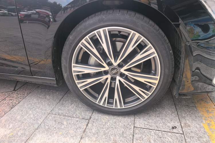 Used Audi A6L 2024 45 TFSI quattro Prestige Dynamic Edition Right Front Wheel Hub