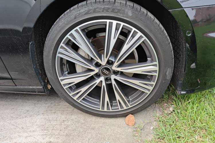 Used Audi A6L 2024 45 TFSI quattro Prestige Dynamic Edition Right Front Wheel Hub