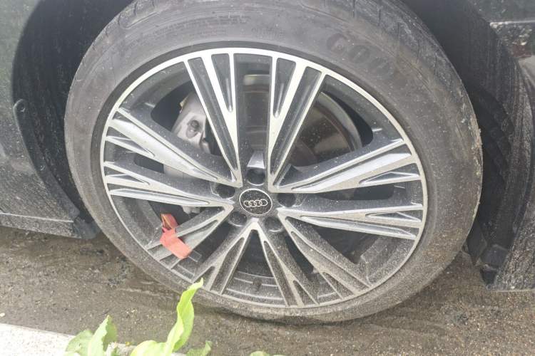 Used Audi A6L 2024 45 TFSI quattro Prestige Dynamic Edition Right Front Wheel Hub