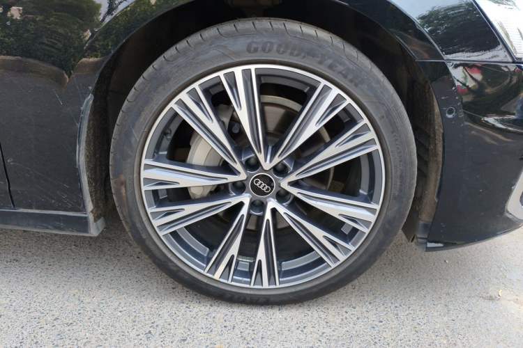 Used Audi A6L 2024 45 TFSI quattro Prestige Dynamic Edition Right Front Wheel Hub