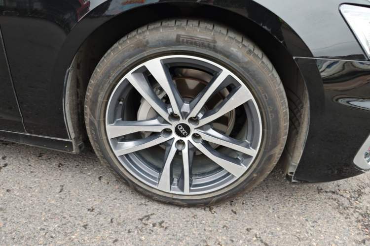 Used Audi A6L 2024 40 TFSI Luxury Dynamic Edition Right Front Wheel Hub