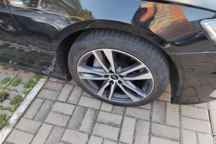 Used Audi A6L 2024 40 TFSI Luxury Dynamic Edition Right Front Wheel Hub