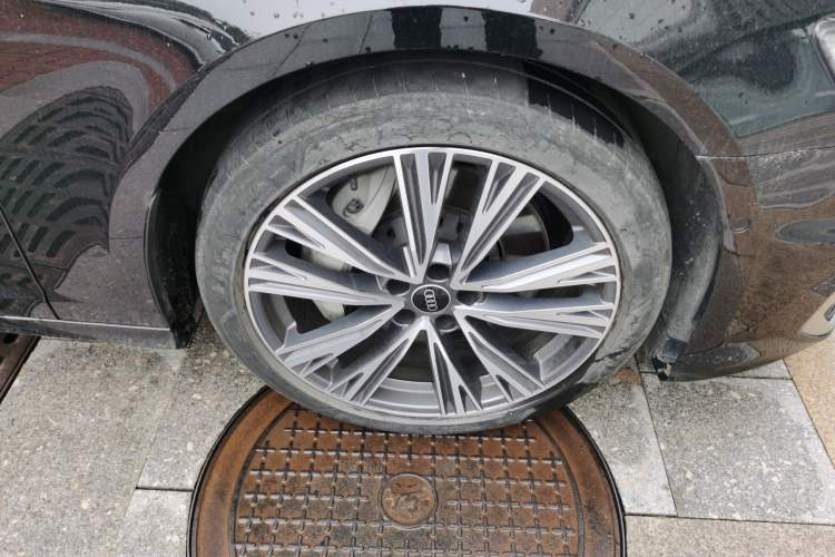 Used Audi A6L 2024 55 TFSI quattro Prestige Dynamic Edition Right Front Wheel Hub