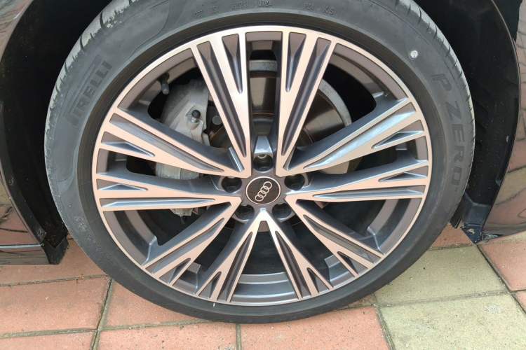 Used Audi A6L 2024 45 TFSI quattro Prestige Dynamic Edition Right Front Wheel Hub