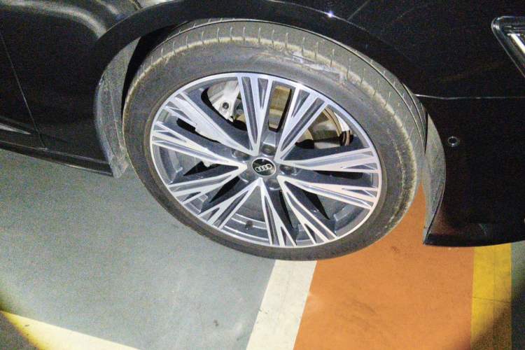 Used Audi A6L 2024 45 TFSI quattro Prestige Dynamic Edition Right Front Wheel Hub