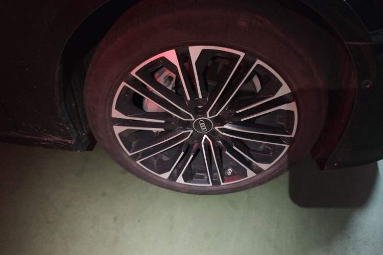 Used Audi A6L 2024 45 TFSI Prestige Dynamic Edition Right Front Wheel Hub