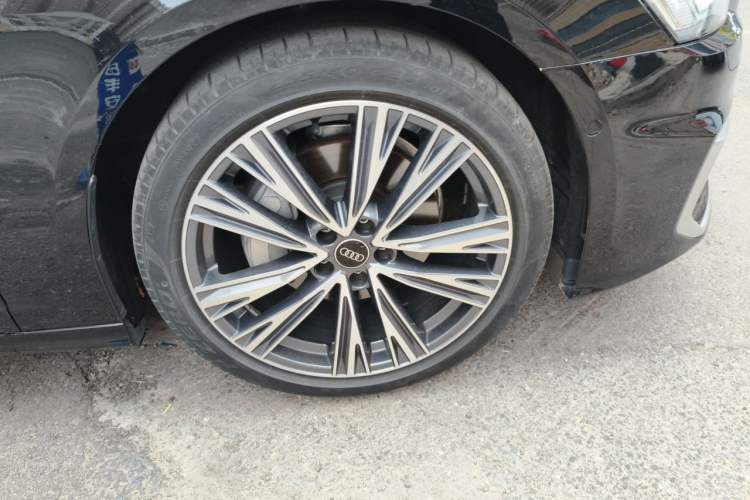 Used Audi A6L 2024 45 TFSI Prestige Dynamic Edition Right Front Wheel Hub