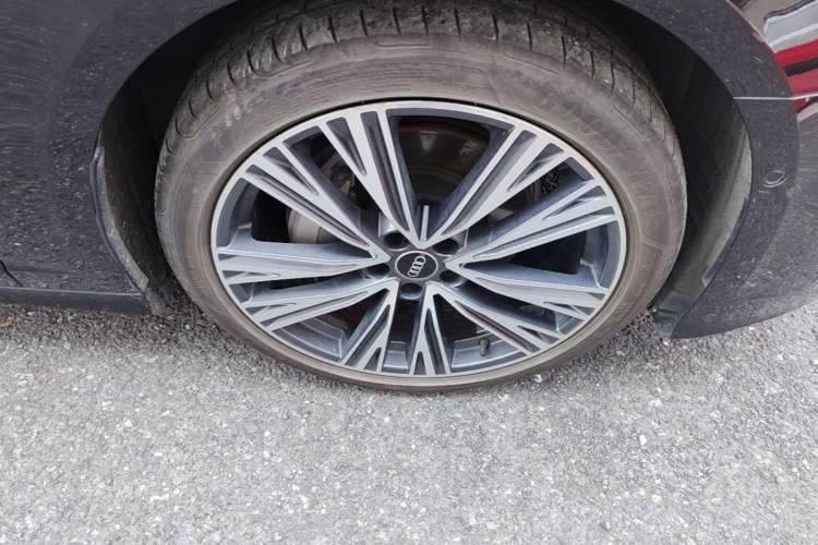 Used Audi A6L 2024 45 TFSI quattro Prestige Dynamic Edition Right Front Wheel Hub
