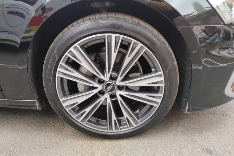 Used Audi A6L 2024 45 TFSI quattro Prestige Dynamic Edition Right Front Wheel Hub