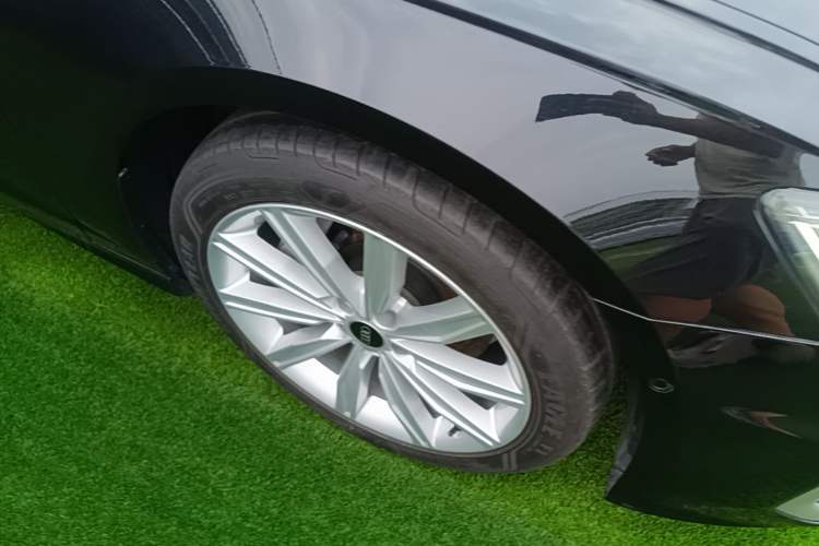 Used Audi A6L 2024 45 TFSI Prestige Dynamic Edition Right Front Wheel Hub