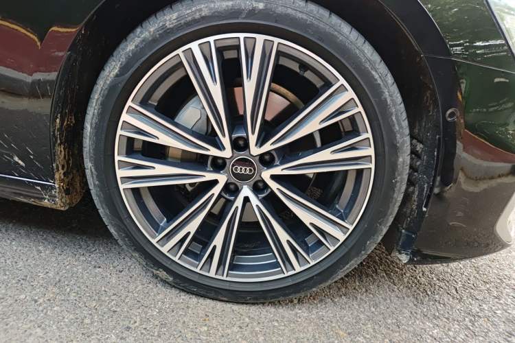 Used Audi A6L 2024 45 TFSI Prestige Dynamic Edition Right Front Wheel Hub