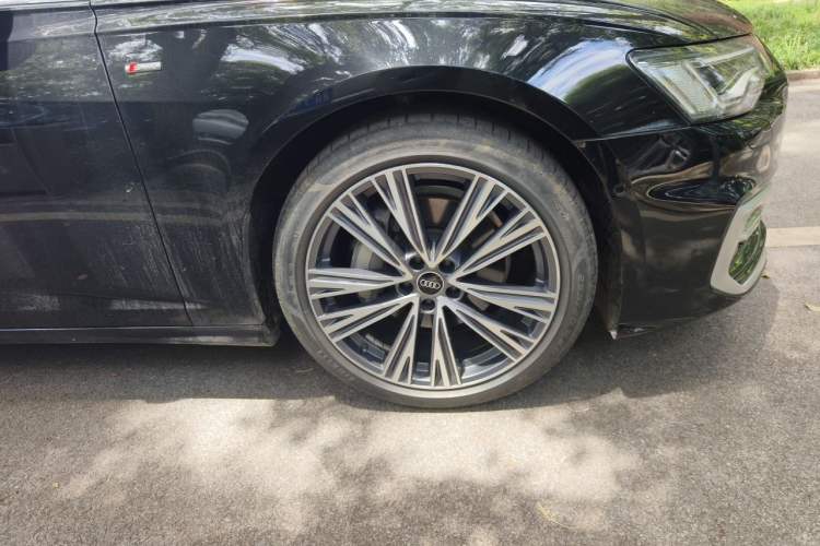 Used Audi A6L 2024 45 TFSI quattro Prestige Dynamic Edition Right Front Wheel Hub