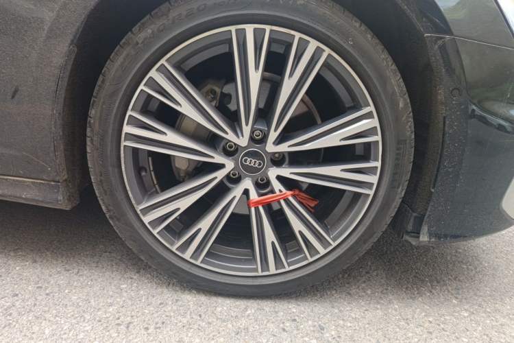 Used Audi A6L 2024 45 TFSI quattro Prestige Dynamic Edition Right Front Wheel Hub