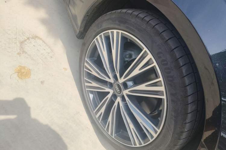 Used Audi A6L 2024 45 TFSI quattro Prestige Dynamic Edition Right Front Wheel Hub