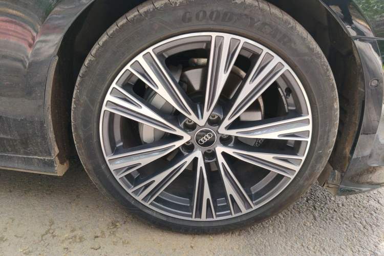 Used Audi A6L 2024 45 TFSI Prestige Dynamic Edition Right Front Wheel Hub