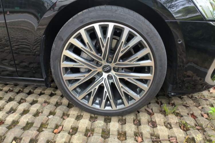 Used Audi A6L 2024 45 TFSI Prestige Dynamic Edition Right Front Wheel Hub
