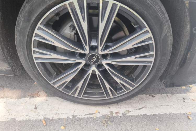 Used Audi A6L 2024 45 TFSI quattro Prestige Dynamic Edition Right Front Wheel Hub