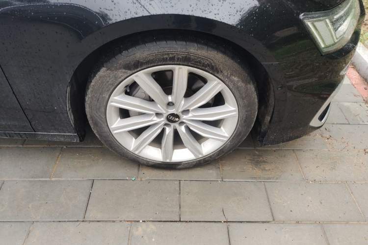 Used Audi A6L 2024 45 TFSI Prestige Dynamic Edition Right Front Wheel Hub