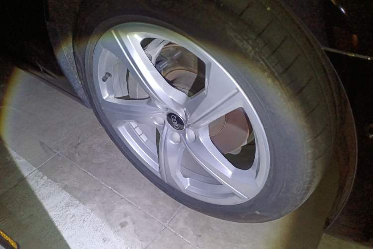 Used Audi A6L 2024 45 TFSI quattro Prestige Elegant Edition Right Front Wheel Hub
