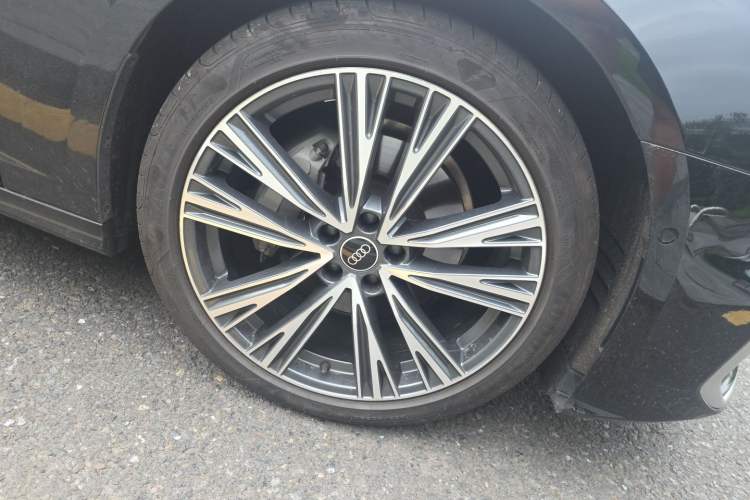 Used Audi A6L 2024 45 TFSI quattro Prestige Dynamic Edition Right Front Wheel Hub