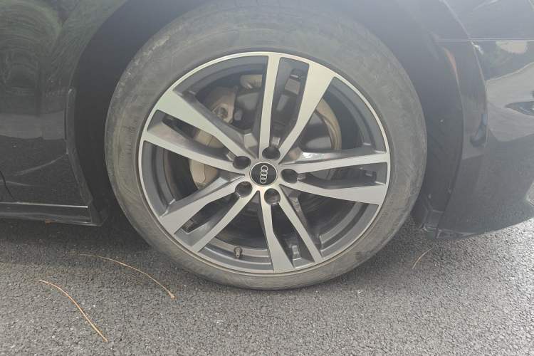 Used Audi A6L 2024 40 TFSI Luxury Dynamic Edition Right Front Wheel Hub