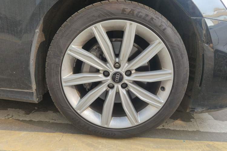 Used Audi A6L 2024 45 TFSI Prestige Dynamic Edition Right Front Wheel Hub
