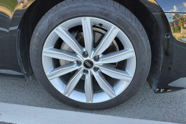 Used Audi A6L 2024 45 TFSI Prestige Dynamic Edition Right Front Wheel Hub