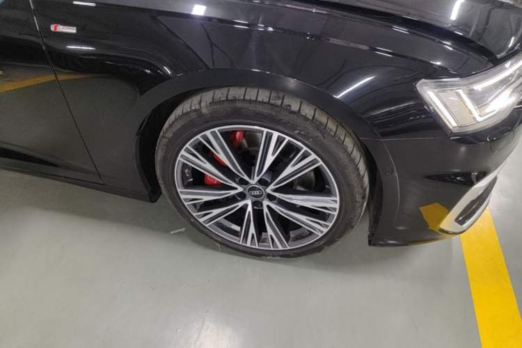 Used Audi A6L 2024 55 TFSI quattro Prestige Dynamic Edition Right Front Wheel Hub
