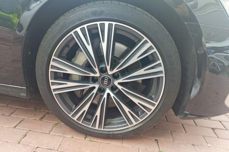 Used Audi A6L 2024 55 TFSI quattro Prestige Dynamic Edition Right Front Wheel Hub