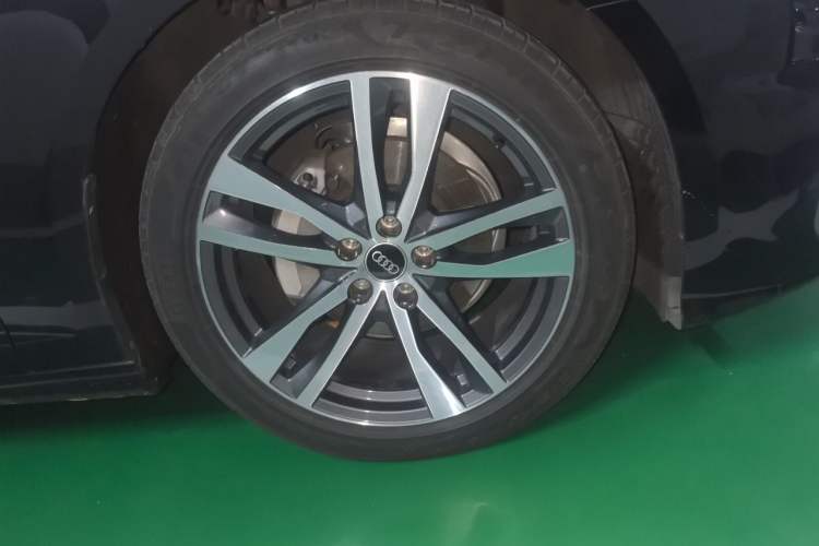 Used Audi A6L 2024 40 TFSI Luxury Dynamic Edition Right Front Wheel Hub