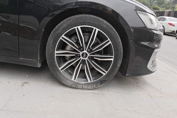 Used Audi A6L 2024 45 TFSI Prestige Dynamic Edition Right Front Wheel Hub
